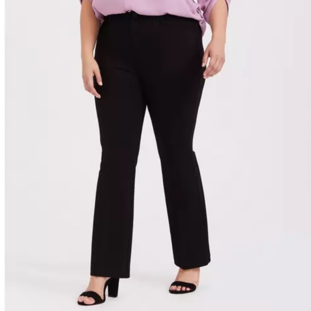 NWT Torrid Signature Ponte Stretch Trousers